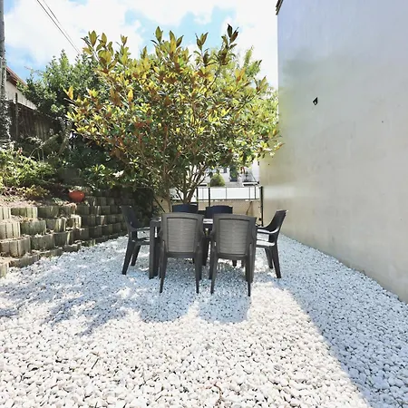 Noteliving - Cueto Garden House Дом отдыха